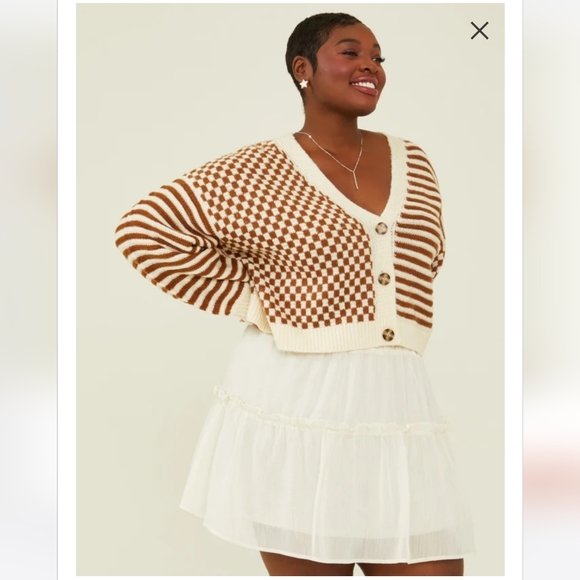 Arula Brynlee Shimmer skirt - Picture 3 of 6